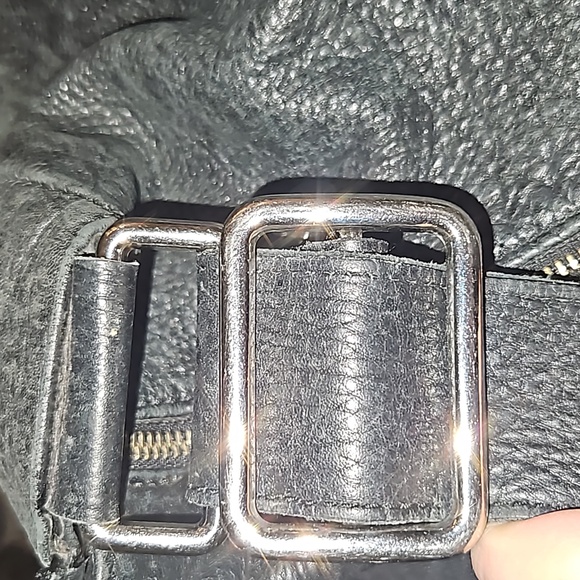 Roots Gorgeous Messanger Flap Bag - Picture 6 of 9